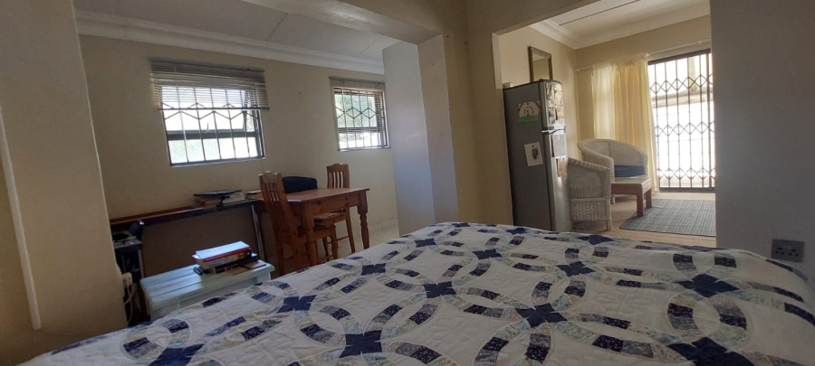 4 Bedroom Property for Sale in Wavecrest Eastern Cape